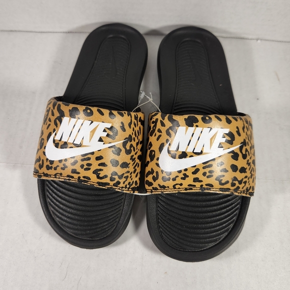 Women's Nike Victoria One Slides - Picture 2 of 12
